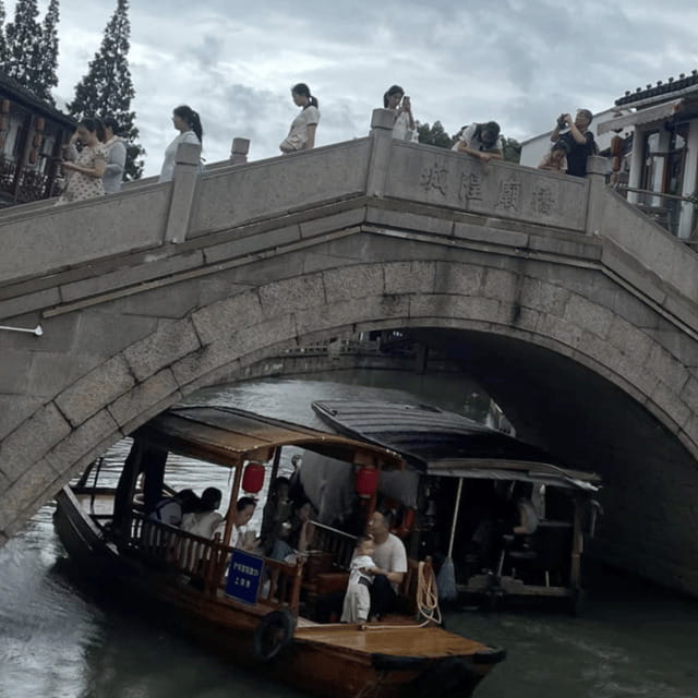 2 Day Private Shanghai Skyline to Watertown & Suzhou Garden - Yu Garden and City God Temple: Shanghai’s older side
