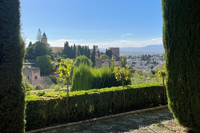 2-Hour Guided Tour of Alhambra Gardens and Alcazaba in Granada - Puerta del Vino and Puerta de la Justicia