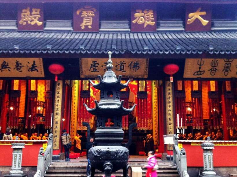 4-Hour Shanghai Best Garden and Temple Tour with Tea Tasting - Private Transport Gives You Two Ways to Move Around