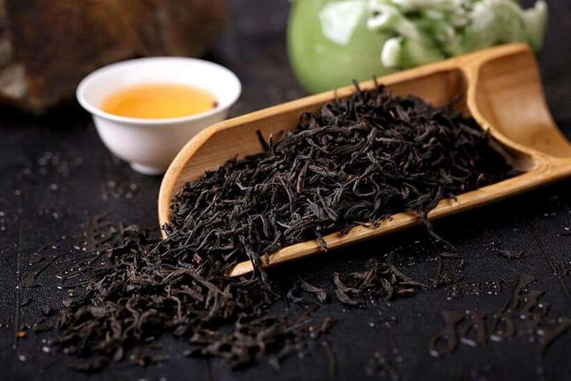 4-Hour Shanghai Best Garden and Temple Tour with Tea Tasting - Yu Garden Shows Shanghai’s Taste for Carefully Framed Views