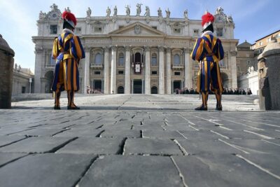 4 Hr Tour: Vatican Museums, Vatican Gardens with skip line passes & St. Peter’s