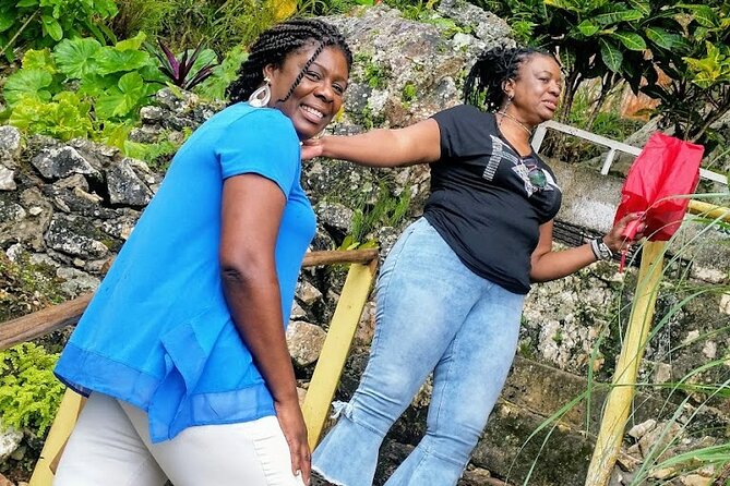 Ahhh Ras Natango Gallery and Garden Private Tour &Transportation - Meet the art of Ras Natango, Tamika, and Ayale