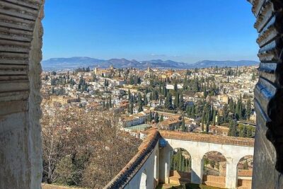 Alhambra Experience – Explore Nasrid Palaces & Generalife Gardens