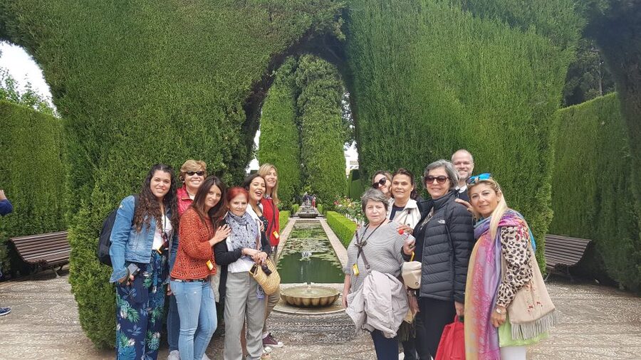 Alhambra: Generalife Gardens & Alcazaba Fast-Track Tour - Who Should Book This Alhambra Tour?