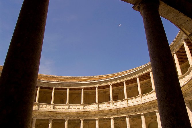 Alhambra Palace & Generalife Gardens daytrip from Roquetas, Aguadulce & Almeria - A guide, an audio handset, or both?