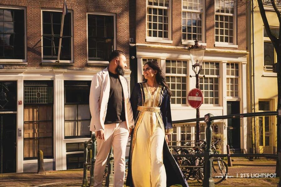 Amsterdam Canal, Tulip, Windmill Photoshoot | Custom Request - Who will get the most from this experience?