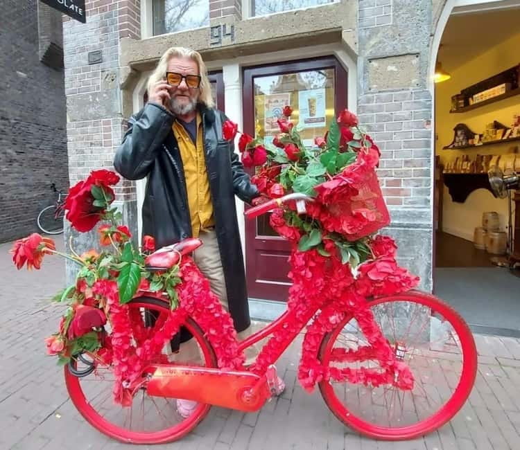 Amsterdam: City Centre, Guided Bike Tour on Flower Bikes - Why a FlowerBike changes the Amsterdam ride