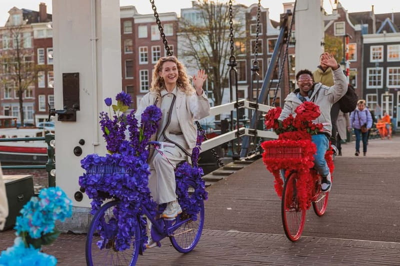 Amsterdam: City Centre, Guided Bike Tour on Flower Bikes - Leidse Square and Vondelpark