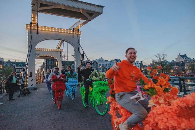 Amsterdam: City Centre, Guided Bike Tour on Flower Bikes - Dam Square and the ride back