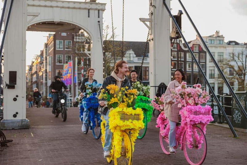 Amsterdam: City Centre, Guided Bike Tour on Flower Bikes - Meeting near Central Station