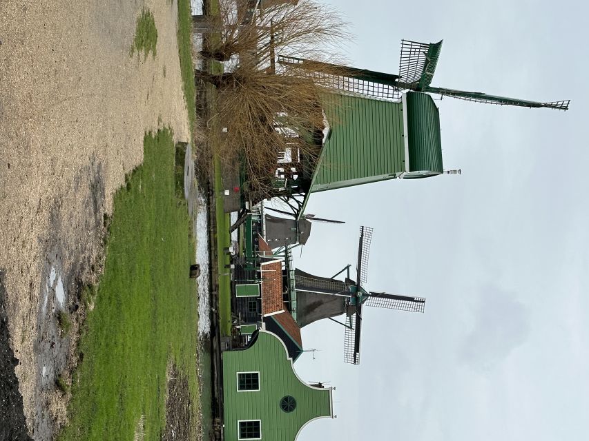 Amsterdam: Day Tour Keukenhof and Zaanse Schans Windmills - The flexible return is the tour’s real advantage