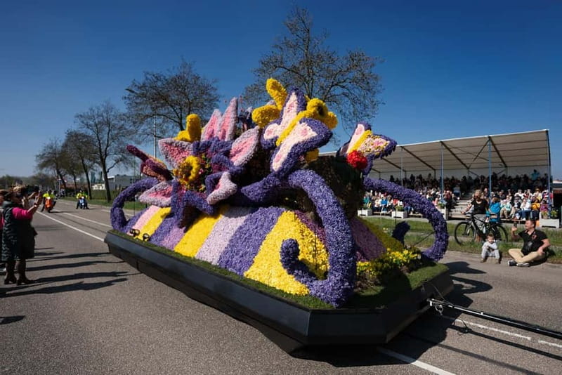 Amsterdam: Day Trip to Flower Parade & Keukenhof on April 18 - Who will enjoy this day most