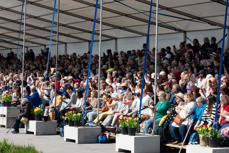 Amsterdam: Day Trip to Flower Parade & Keukenhof on April 18 - Practical advice for making the day easier