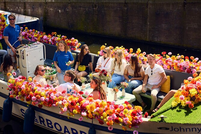 Amsterdam Flower Boat Canal Cruise with Local Guide - The seven bridges photo stop