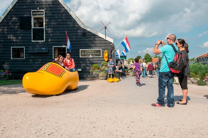 Amsterdam: Keukenhof and Zaanse Schans Windmills Guided Day Trip - Should you book this Keukenhof and Zaanse Schans day trip?