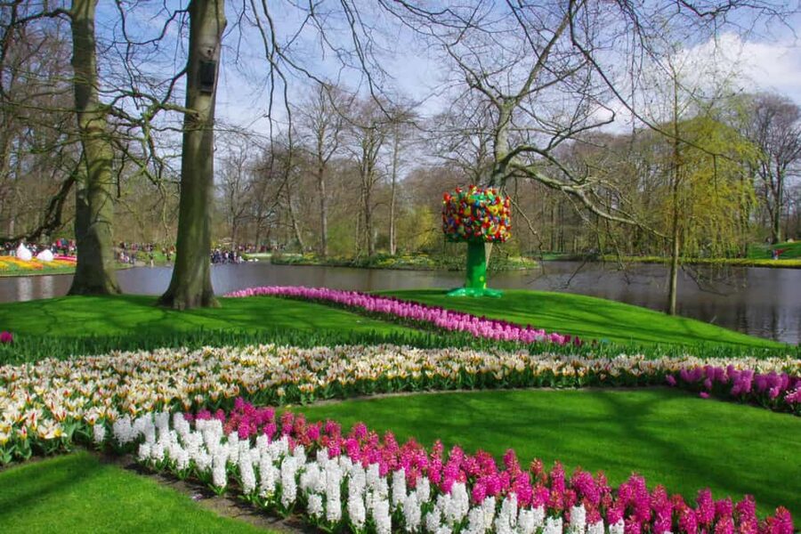 Amsterdam: Keukenhof Gardens Guided Tour Spanish and English - A practical plan for your 3.5 hours