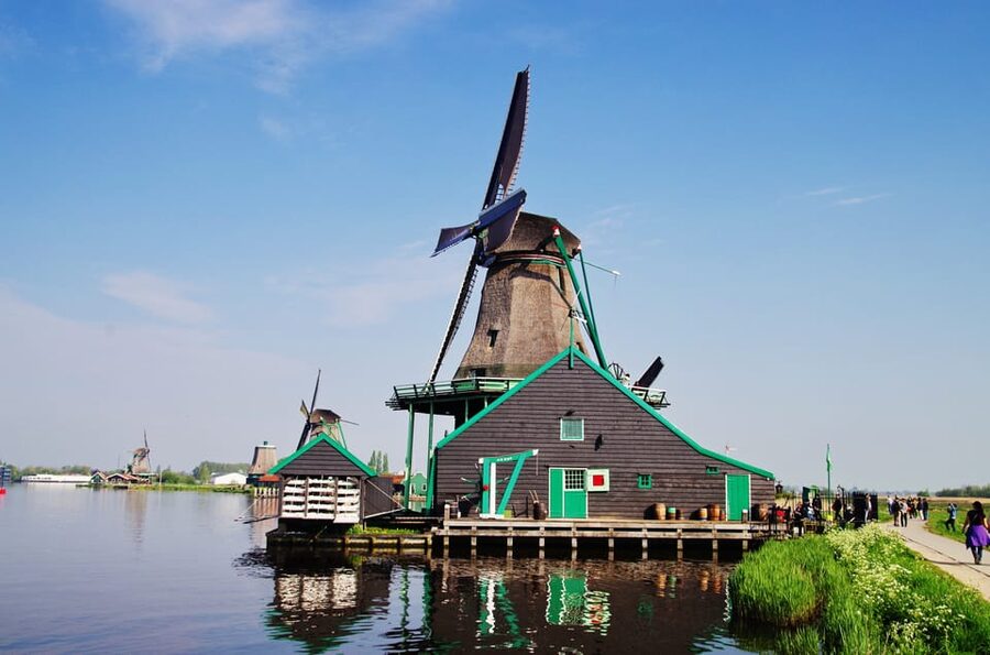 Amsterdam: Keukenhof, Zaanse Schans, and Rotterdam Day Tour - Three Dutch faces in one long day