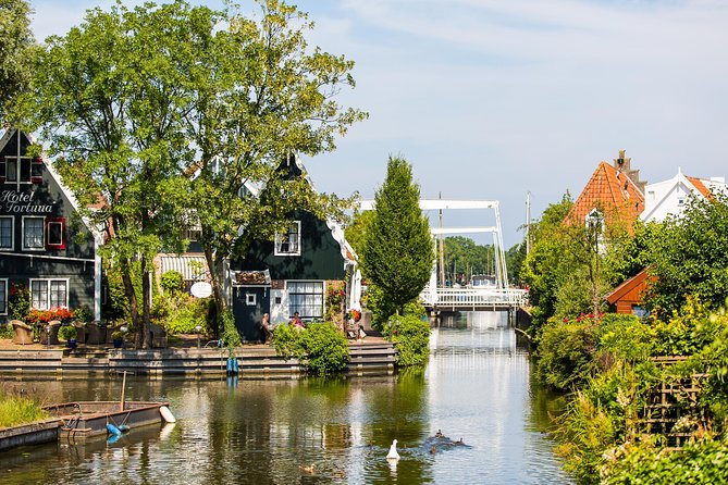 Amsterdam: Keukenhof, Zaanse Schans & Volendam Tour - The midday transfer is the weak link