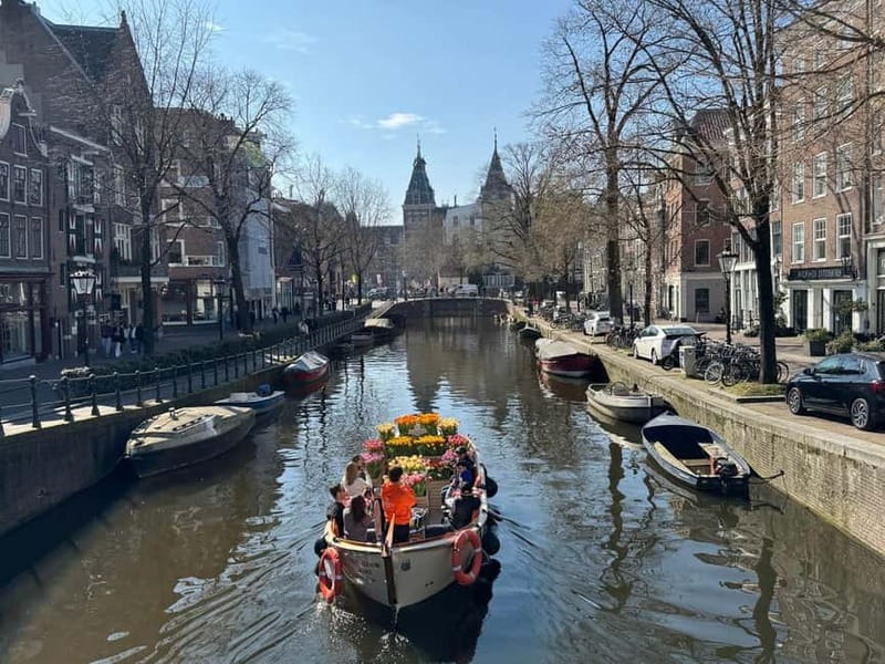 Amsterdam: Premium Tulip Boat Canal Tour - A tulip boat with a better view of Amsterdam