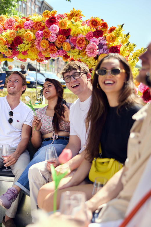 Amsterdam: The Original Flower Boat with Local Guide and Bar - Prinsengracht adds variety to the route