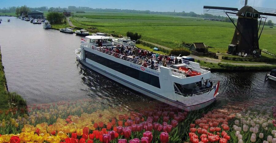 Amsterdam: Tour to Keukenhof Gardens with Windmill Cruise - The transfer through the flower region