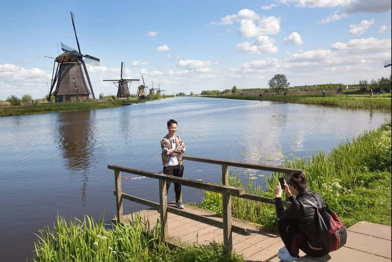 Antwerp: Full-day Holland Guided Keukenhof & Windmills Tour - From Antwerp to the Dutch countryside