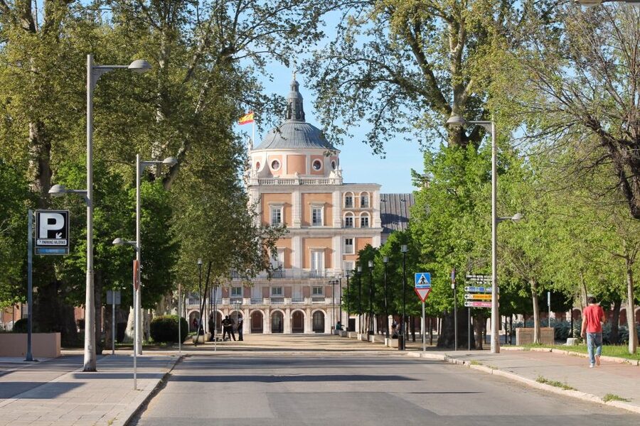 Aranjuez: City and Gardens Guided Walking Tour - Key points at a glance