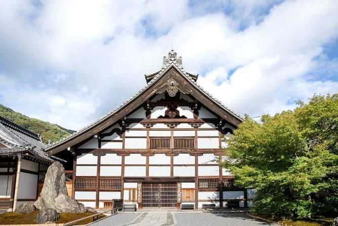 Arashiyama Bamboo & "Must See" Gardens with an Amazing Guide - Starting at Togetsukyo Bridge