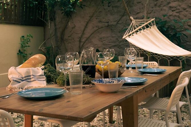 Athens Cooking Class and Lunch in our beautiful garden in Greece - Who should book this class?
