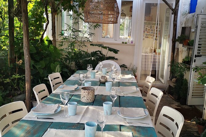 Authentic Apulian menu in the garden of an ancient trullo - A Puglian dinner built around the trullo setting