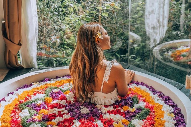 Bali Flower Bath, Massage & Tirta Empul Experience (Private & All-Inclusive) - Lunch, Ubud, and the road between stops