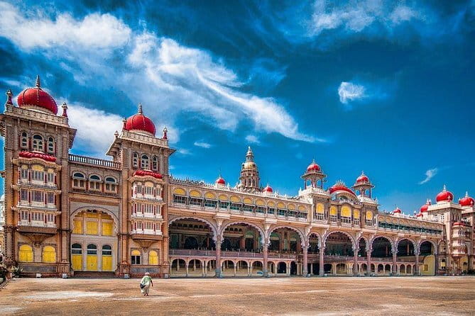 Bangalore Street Food + Lalbagh Garden Walking Tour - North Indian Flavors and Cooling Lassi