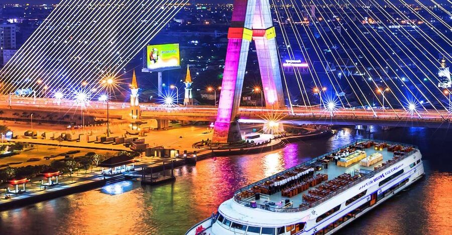 Bangkok: 2-Hour Dinner & Shows on White Orchid River Cruise - Watching Wat Arun and the Grand Palace from the Water