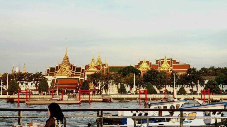 Bangkok: Calypso x White Orchid Cruise with Private Transfer - Who will enjoy this evening most?