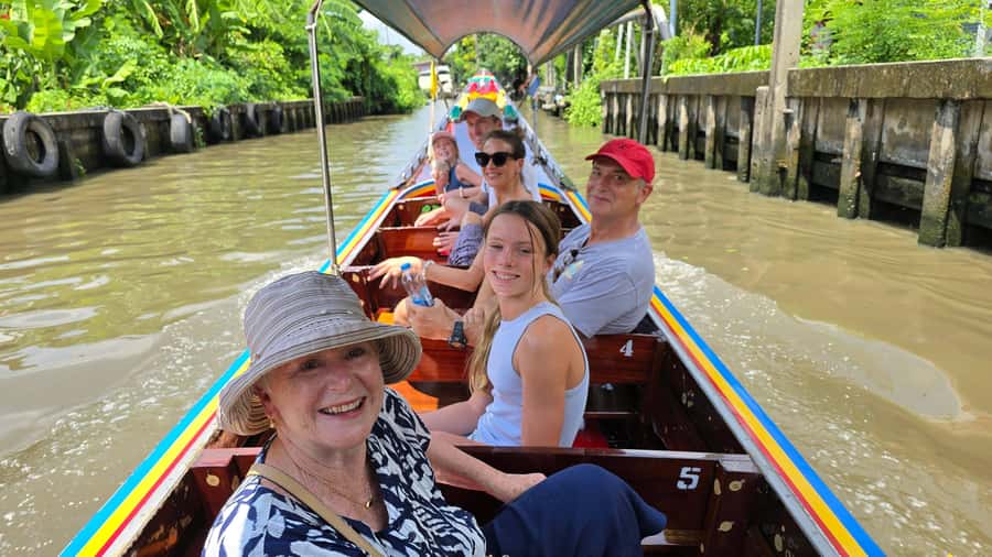 Bangkok Floating Market & Boat Ride to an Orchid Farm - Who will enjoy this Bangkok outing most?