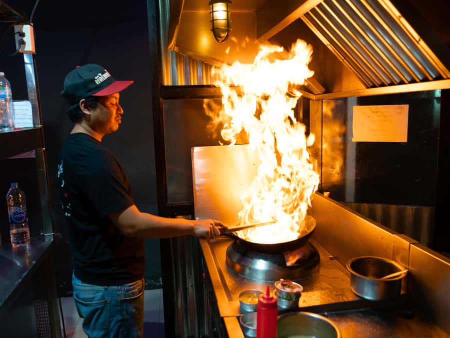 Bangkok Street Food and Night Lights by Tuk Tuk - First tastes: tom yum wonton and pork satay