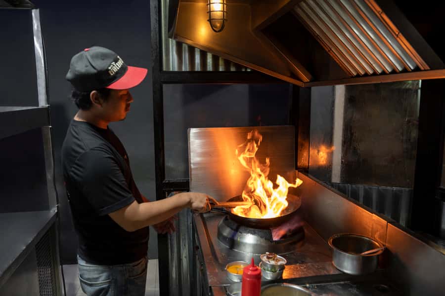 Bangkok Street Food and Night Lights by Tuk Tuk - Pad see ew at a long-running local eatery