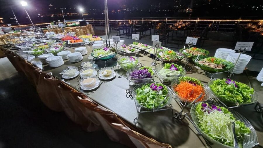 Bangkok: White Orchid Chao Phraya Dinner Cruise - The buffet: plentiful, varied, and best approached patiently