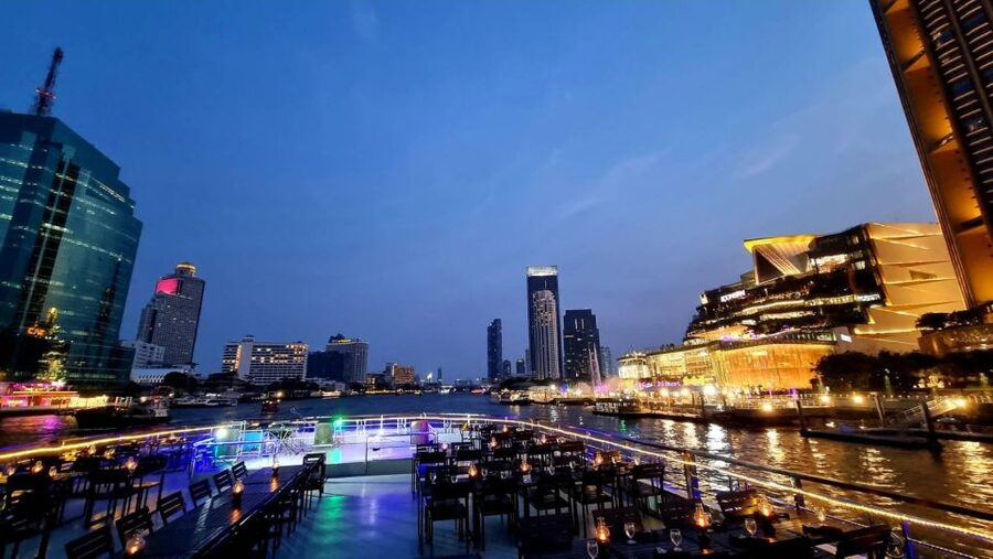 Bangkok: White Orchid Chao Phraya Dinner Cruise - How much value do you get for $22?