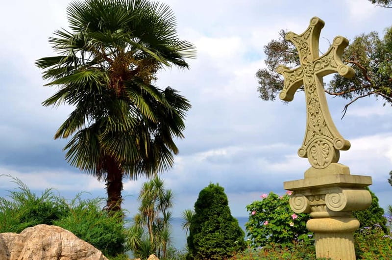 Batumi: Botanical Garden, Petra Fortress and Miniatures Park - Extra costs and weather deserve attention
