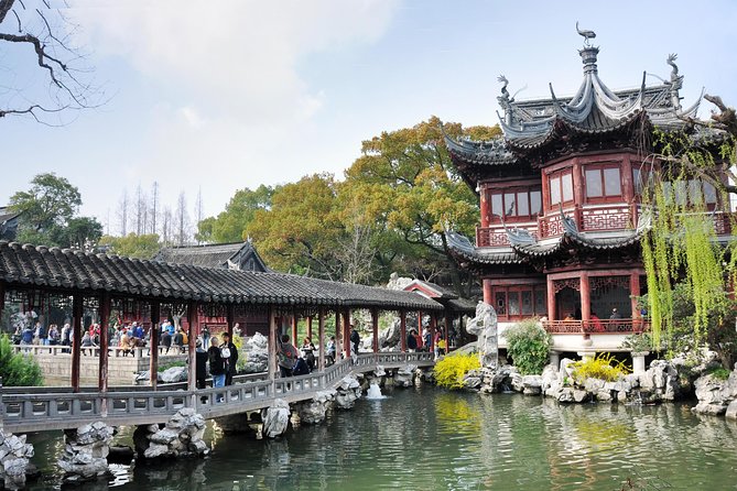 Best of Shanghai Day Tour, including Jade Buddha Temple & Bund & Yuyuan Garden - People’s Square: a brief look at city life