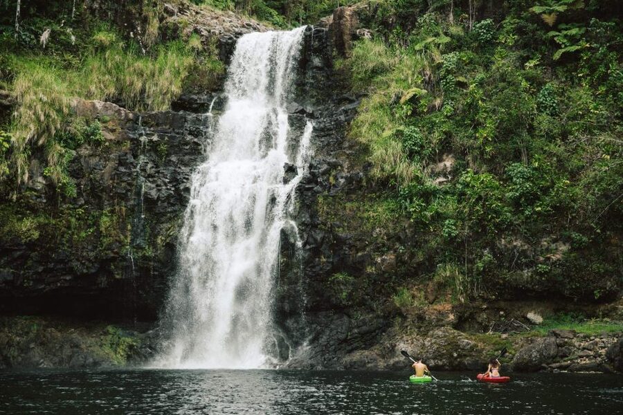 Big Island: Waterfall Tour with Swimming & Botanical Garden - Rainbow Falls adds a quick final waterfall