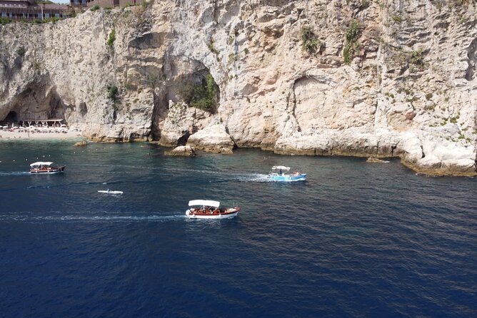 Boat excursion Taormina Giardini Naxos - The Bay of Sirens swimming stop