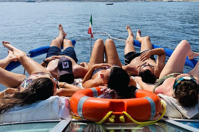 Boat excursions in the Bay of Taormina and Gardens on a private basis - Love Grotto and Coral Grotto