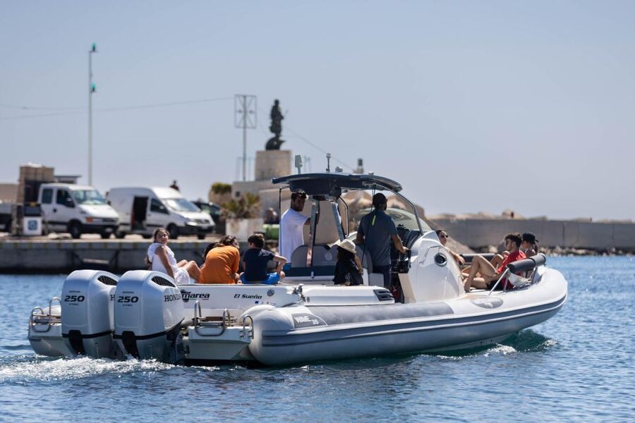 Boat Tour Taormina Isola Bella Giardini Naxos 8 hours - Key points at a glance