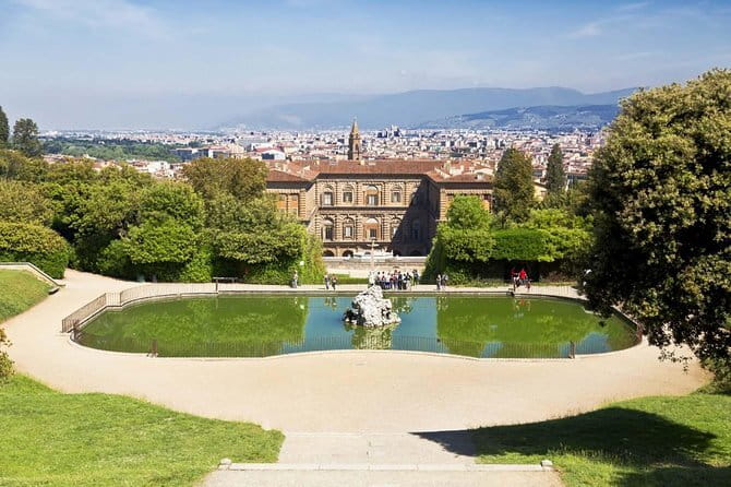 Boboli Gardens: Royal Palace Tour & Hidden Messages - Why Boboli Gardens feels different from a normal park