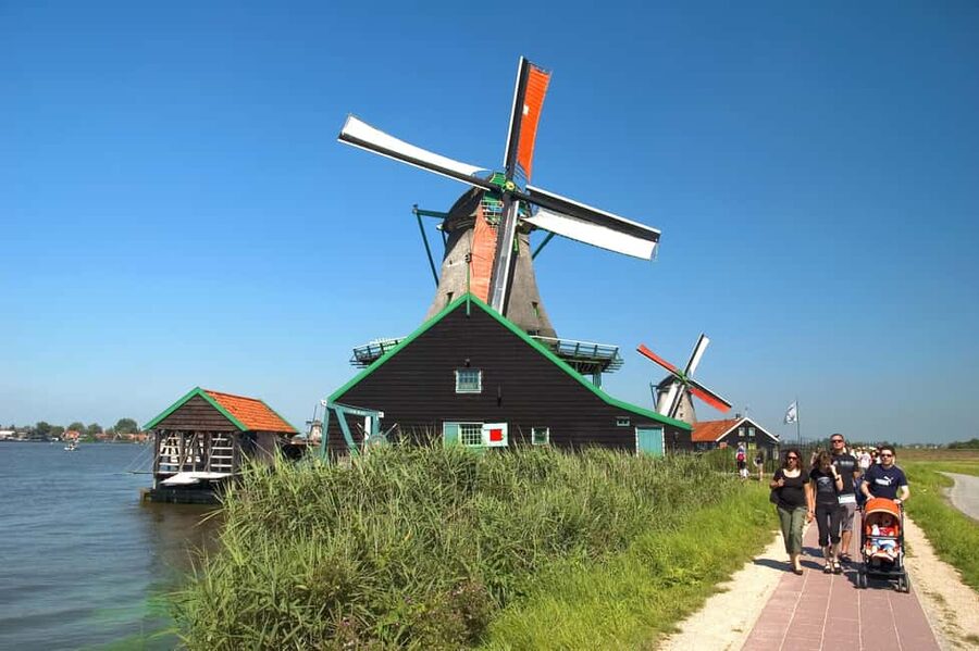 Brussels: Holland Keukenhof & Kinderdijk Guided Day Tour - The journey from Brussels to South Holland