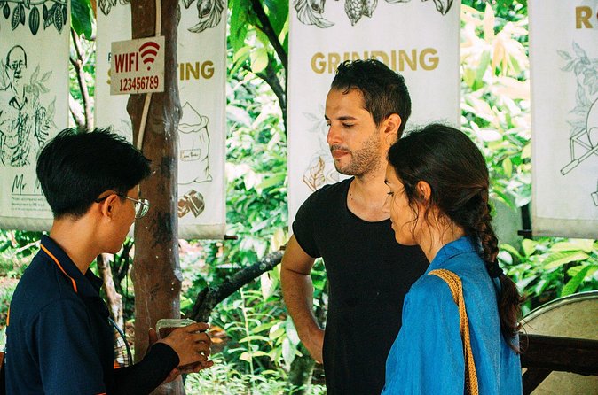 Can Tho: Cycling in Village-Fruit Garden-Experience Local Ferry - Food, guiding, and the small-group advantage