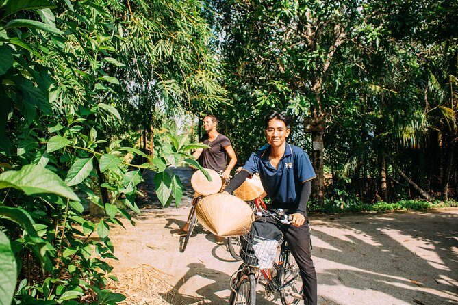 Can Tho: Cycling in Village-Fruit Garden-Experience Local Ferry - Tasting dragon fruit at Ngoc Huong My Khanh