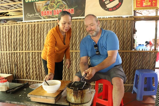 Can Tho day tour: fruit garden&floating fish farm in Son islet - Fish ponds and the working side of Son Islet
